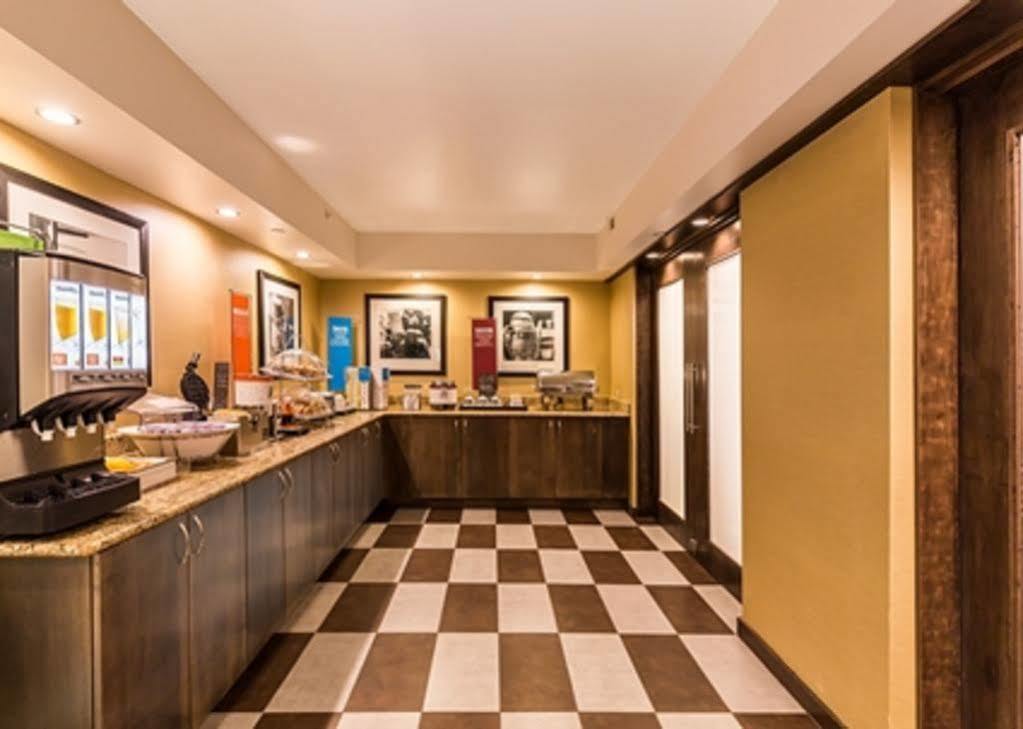 Four Points By Sheraton Chicago Westchester/Oak Brook Buitenkant foto