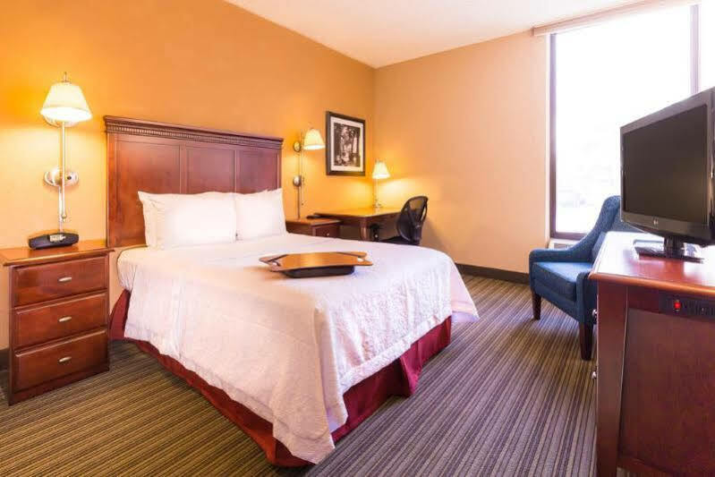 Four Points By Sheraton Chicago Westchester/Oak Brook Buitenkant foto